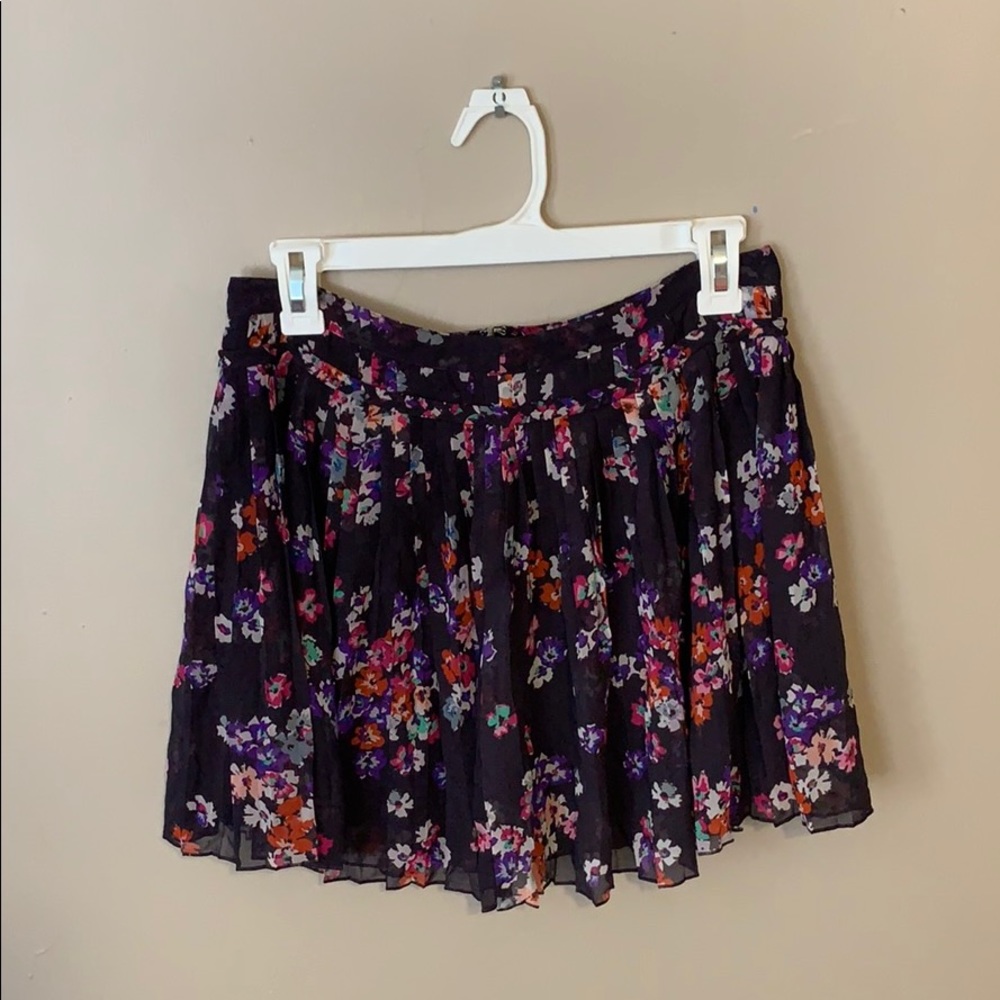 Floral mini skirt